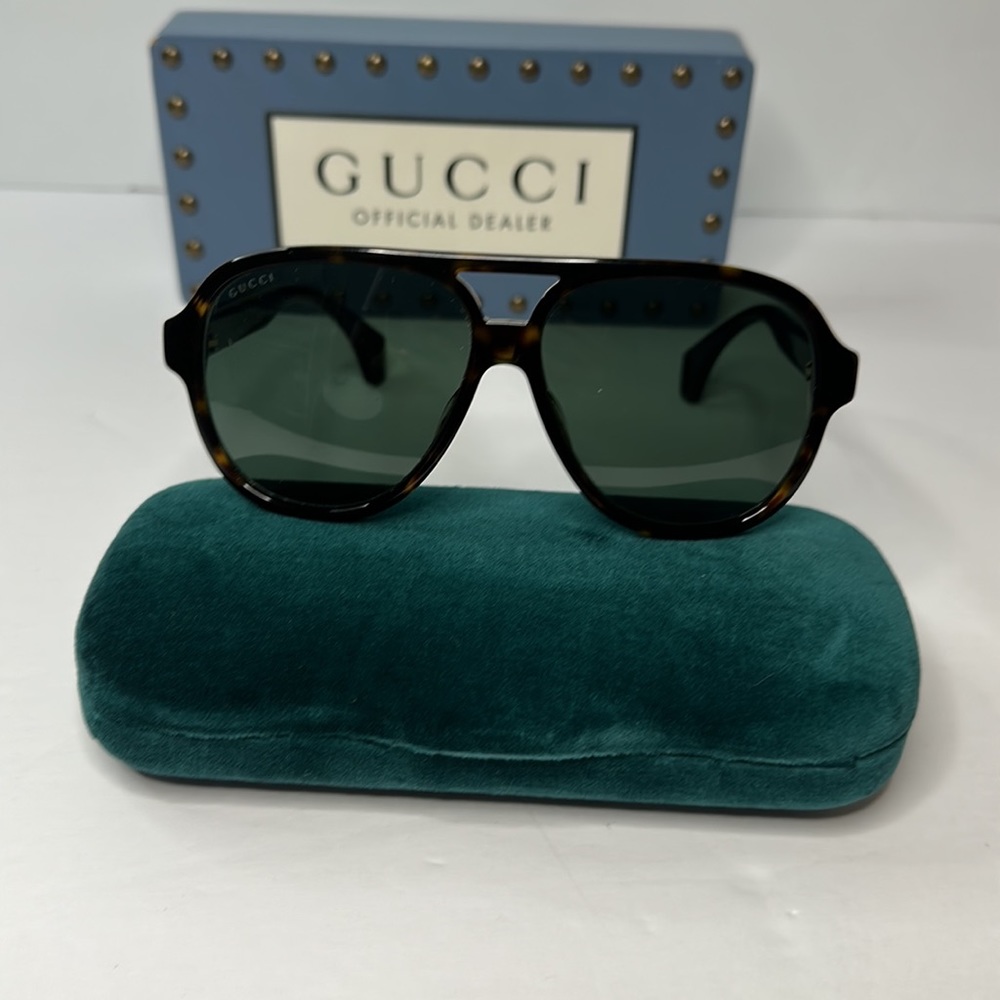 New Authentic GUCCI
Grey Green Pilot Men's Sunglasses GG0463S00358 - Picture 3 of 14